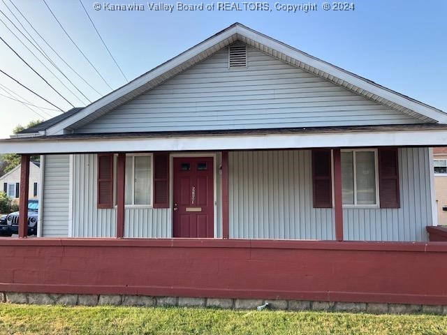 view of front of home with covered porch