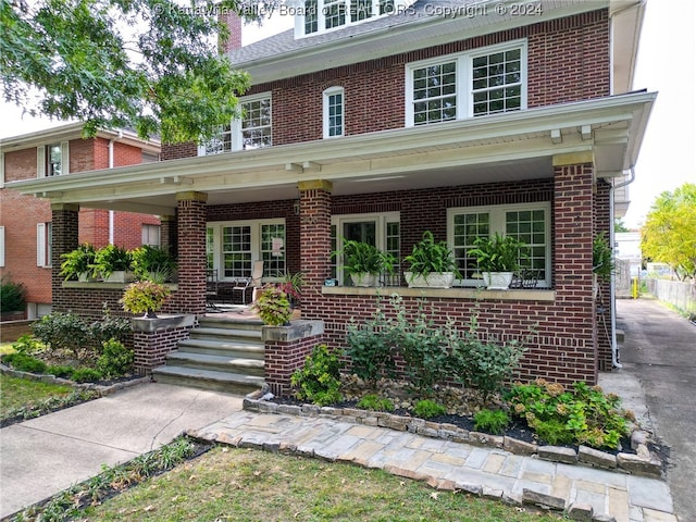 view of front of home with covered porch