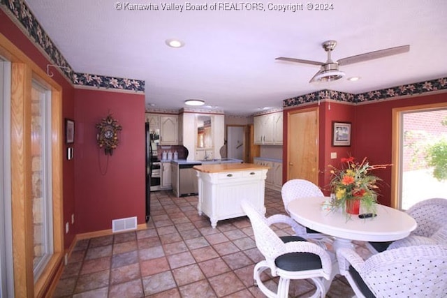 dining area featuring ceiling fan