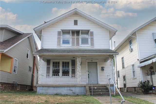 view of front of house featuring a porch