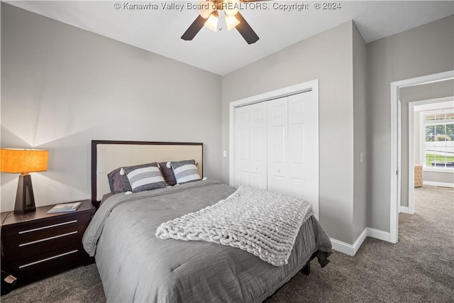bedroom featuring baseboards, a ceiling fan, a closet, and carpet