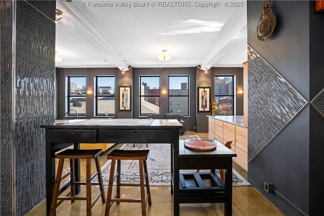 109 Capitol St Unit 400, Charleston, WV 25301 - bar featuring beamed ceiling