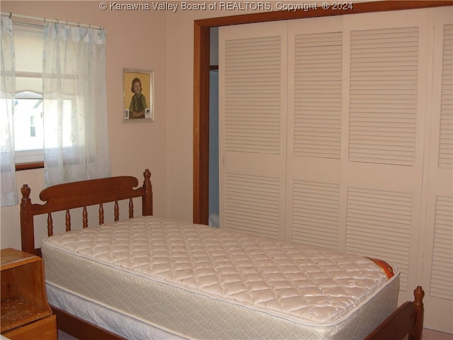 bedroom with a closet