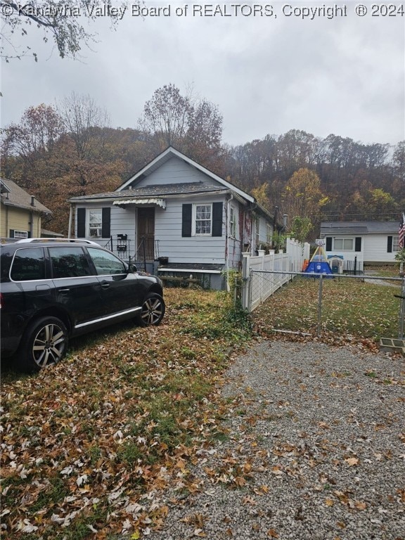 view of front of house