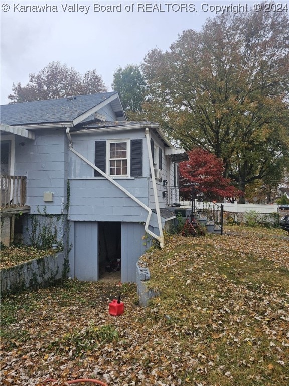 view of home's exterior