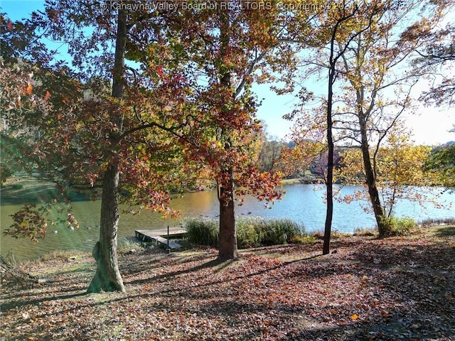 105 Lakeshore Dr, Cross Lanes, WV 25313