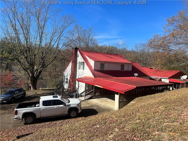 view of side of property