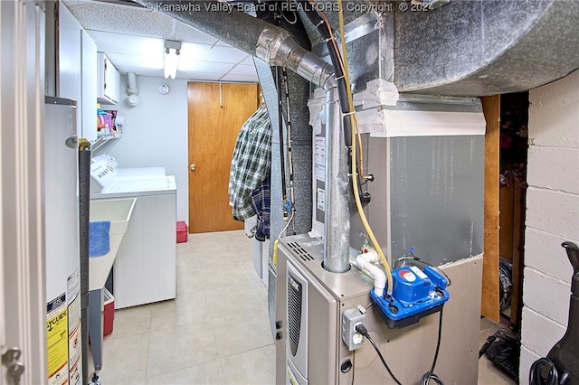 utility room featuring independent washer and dryer