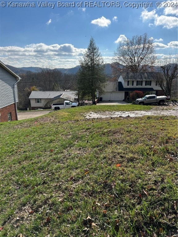 Listing photo 2 for 5318 Stranahan Dr, Cross Lanes WV 25313