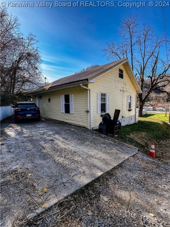 view of side of property