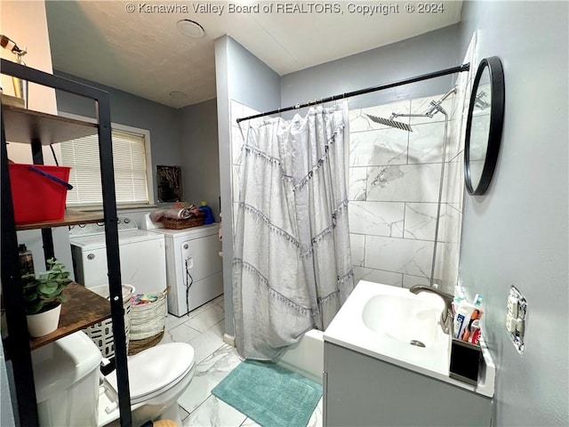 full bathroom with washing machine and clothes dryer, vanity, shower / bathtub combination with curtain, and toilet