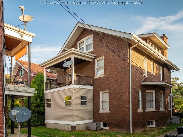 1515 Lee St E, Charleston, WV 25311 - view of property exterior featuring a balcony and cooling unit