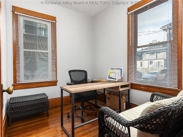 1515 Lee St E, Charleston, WV 25311 - home office with hardwood / wood-style flooring