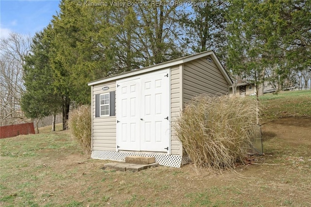 view of outdoor structure