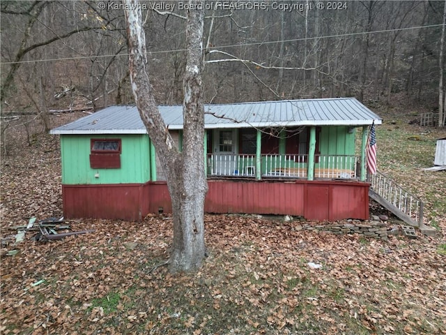 view of front facade featuring a porch