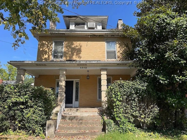 view of front facade featuring covered porch