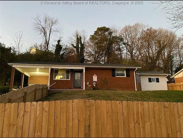 single story home with a carport