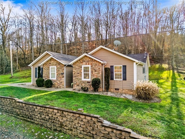 ranch-style home with a front yard