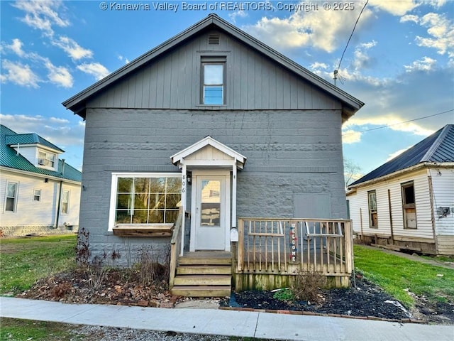 view of front of home