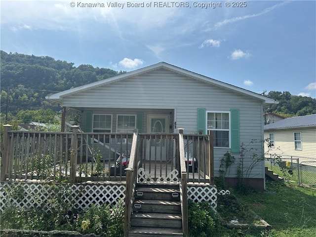 view of front of property featuring a porch