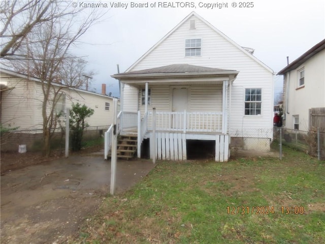 view of front of house with a porch