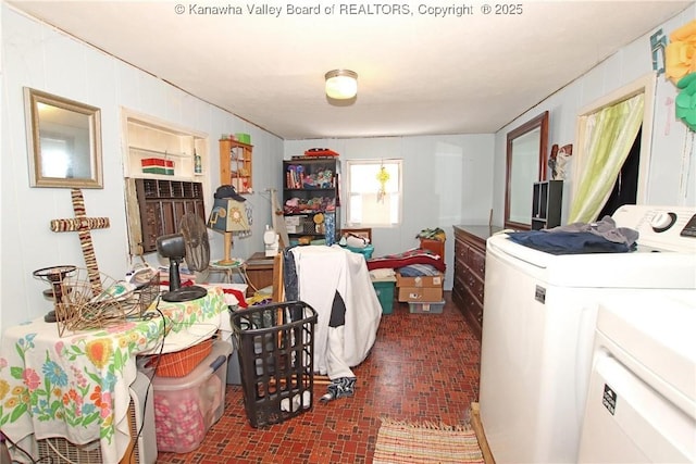 laundry room with washer and clothes dryer