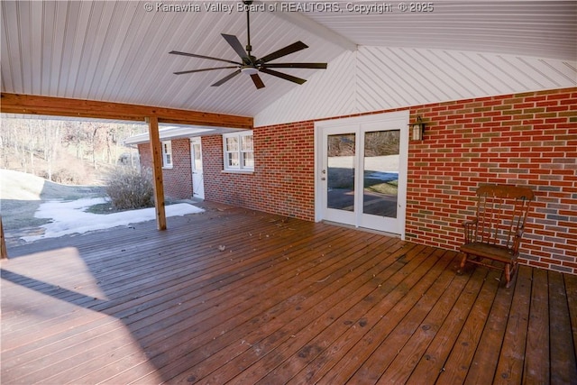 deck with ceiling fan