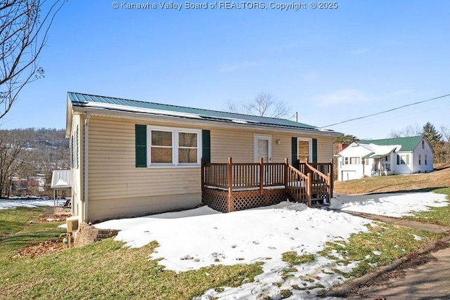 view of front of home featuring a deck