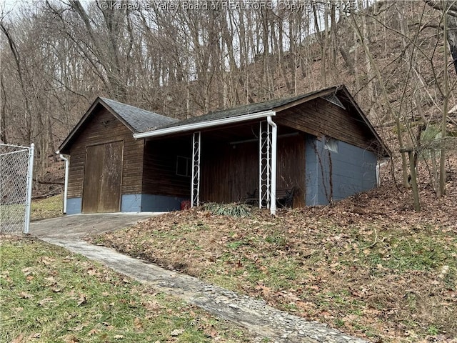 view of outbuilding