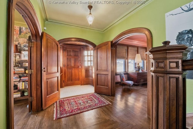 foyer entrance with crown molding