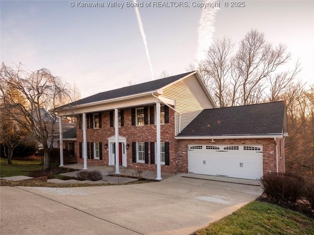 view of front facade with a garage