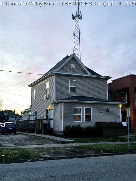 view of home's exterior