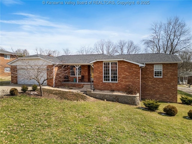 ranch-style home featuring a garage, a shingled roof, brick siding, driveway, and a front lawn