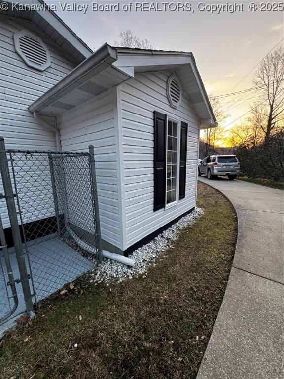 view of home's exterior