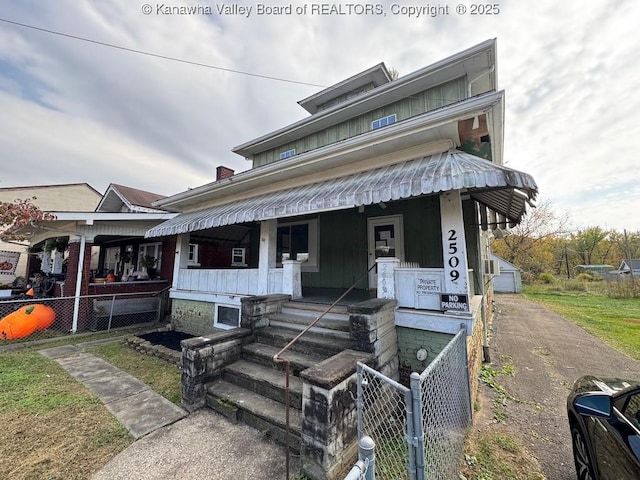 2509 Adams Ave, Huntington, WV 25704 - view of front of home with covered porch and fence