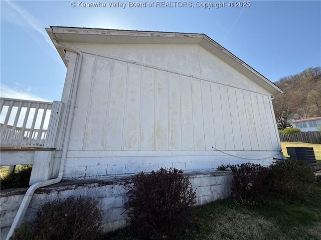 view of side of home