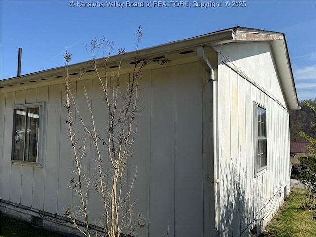 view of side of home