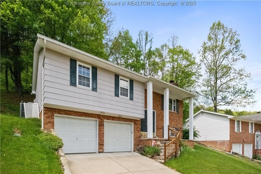 7018 Kanawha Farm Cir, Charleston, WV 25312 - photo 1