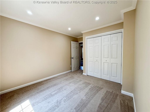 unfurnished bedroom with recessed lighting, carpet flooring, baseboards, and ornamental molding