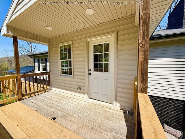219 Westmoreland Dr, Dunbar, WV 25064 - view of wooden terrace
