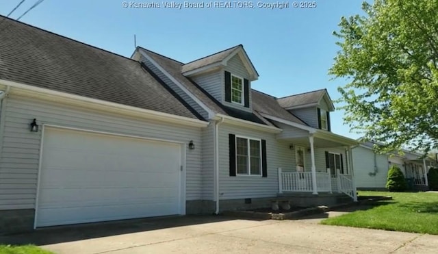 cape cod-style house featuring a porch, crawl space, driveway, roof with shingles, and a front lawn