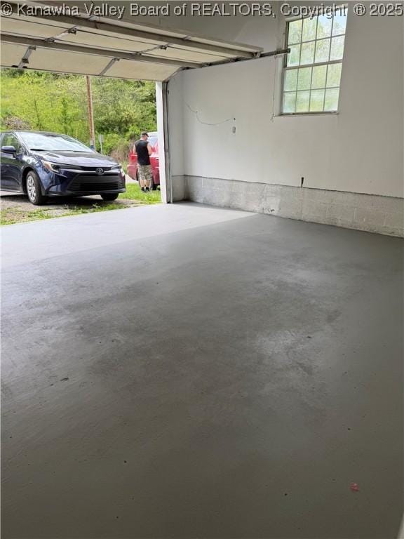 1651 Glenwood Rd, Milton, WV 25541 - view of garage