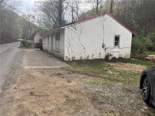 5806 Kanawha State Forest Dr, Charleston, WV 25314 - view of side of property