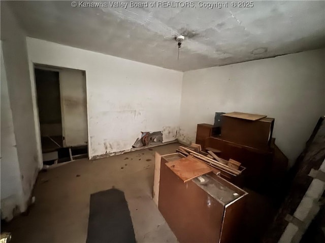 5806 Kanawha State Forest Dr, Charleston, WV 25314 - view of misc room