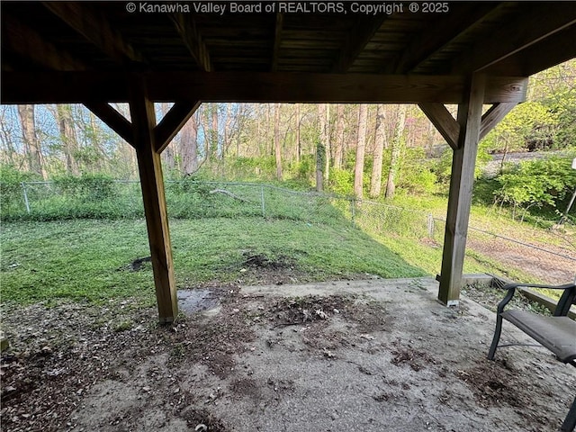109 Cedar Ln, Saint Albans, WV 25177 - view of patio with a fenced backyard