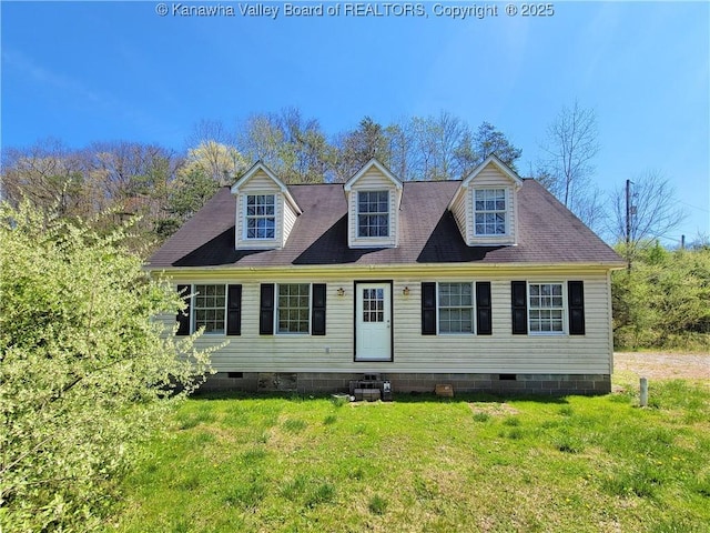 cape cod-style house featuring crawl space and a front yard