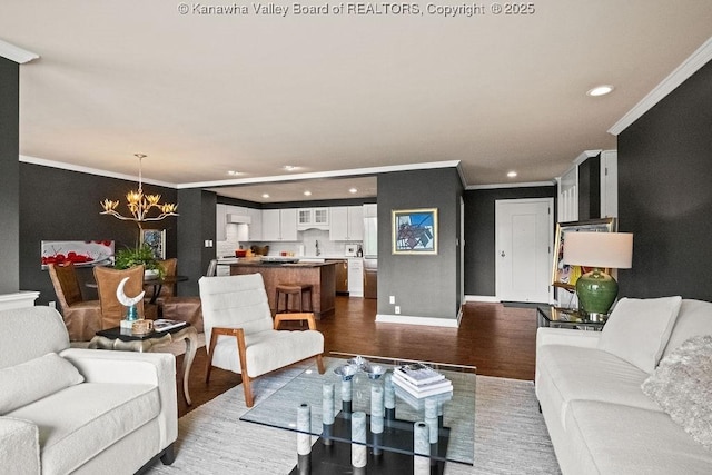 1578 Kanawha Blvd Unit 7C, Charleston, WV 25311 - living area featuring crown molding, a chandelier, recessed lighting, dark wood finished floors, and baseboards