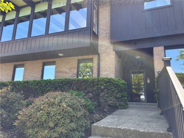 207 Mckinley Ave, Charleston, WV 25314 - exterior space with brick siding
