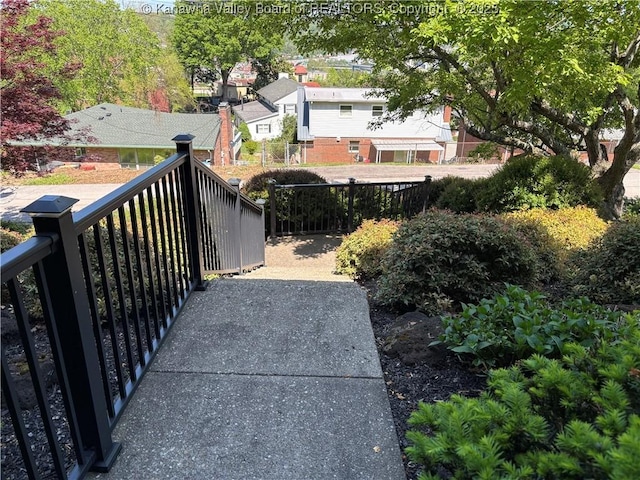 207 Mckinley Ave, Charleston, WV 25314 - exterior space