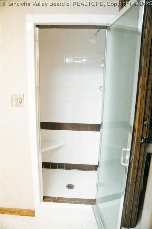 207 Mckinley Ave, Charleston, WV 25314 - bathroom with a stall shower
